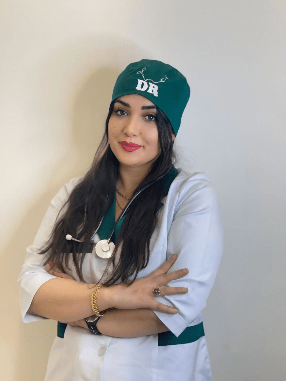 دکتر محمدیان در کلینیک